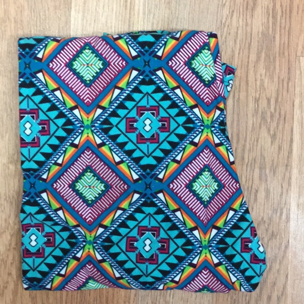 NWOT OS Lularoe leggings, made in China.